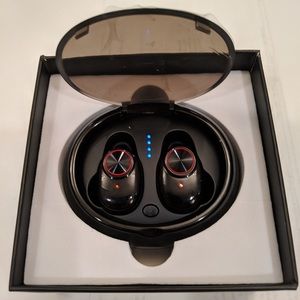 NEW BLACK WIRELESS BLUETOOTH 5.0 Earbuds.